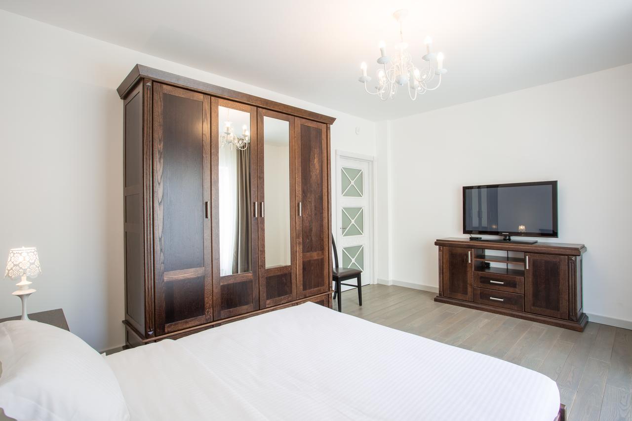 City Central Lviv Hostel Экстерьер фото